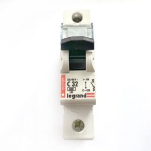 LEGRAND AUTOMAT 1P 32A 6KA 03389 (26)